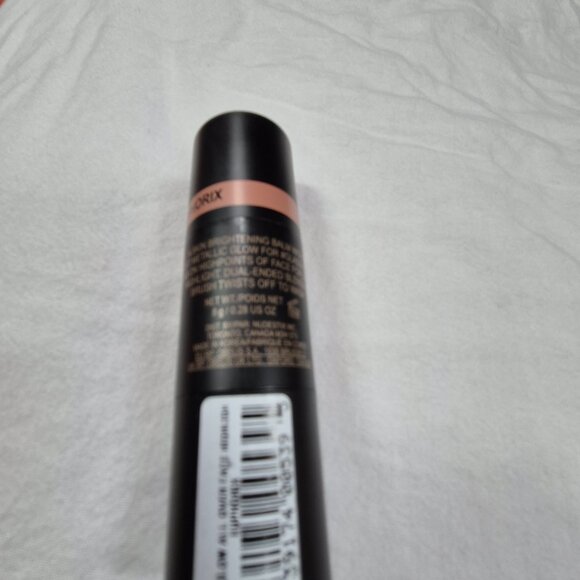 NUDESTIX Nudies Glow Cream Highlighter Stick - Picture 4 of 6